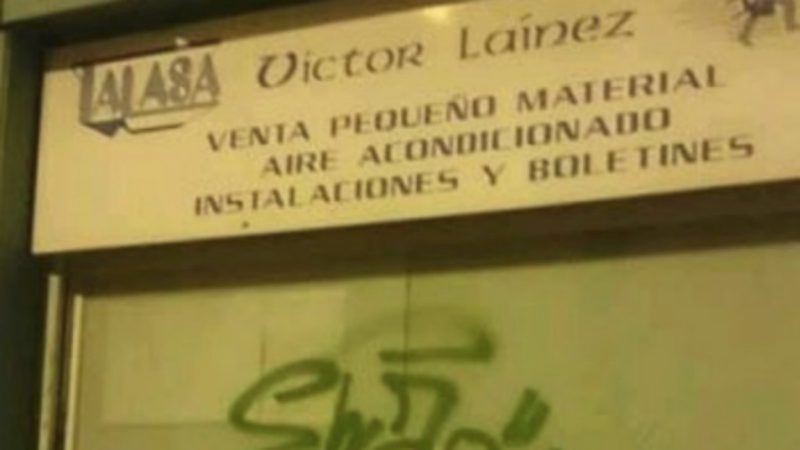 Atacan la tienda de Víctor Laínez, asesinado por lucir la bandera de España