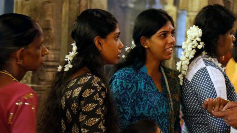 Sri Lanka prohíbe la venta de alcohol a mujeres y contratar camareras