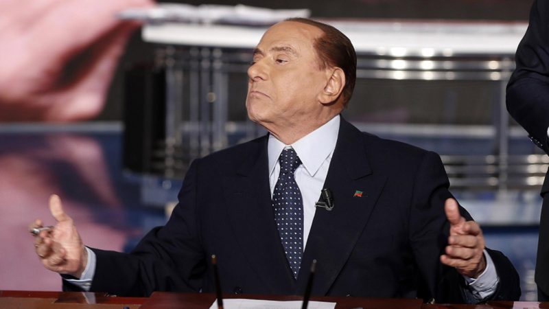 Berlusconi, el eterno candidato, busca heredero