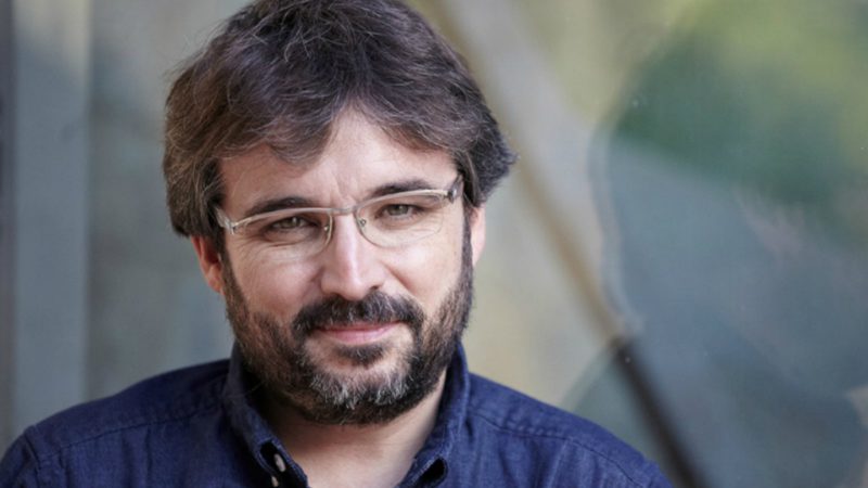 El equidistante Jordi Évole visita a Junqueras y reclama su libertad