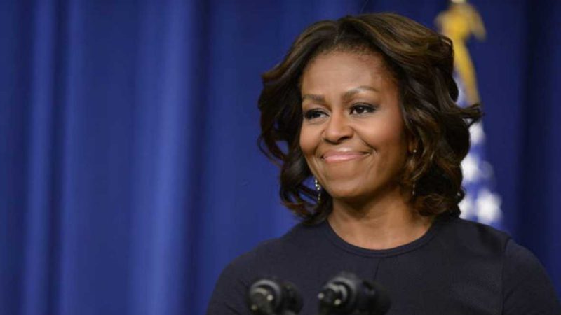 Michelle Obama revela qué le regaló Melania Trump el día del traspaso
