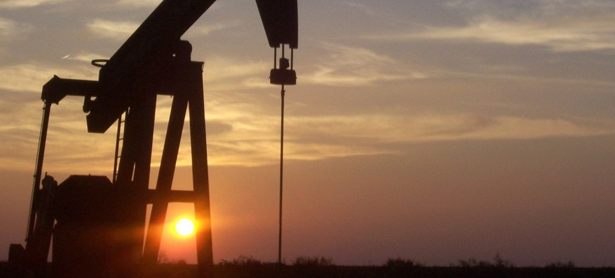 El petróleo dispara el déficit comercial en España
