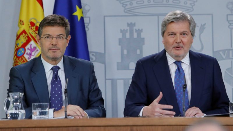 El Gobierno, sobre las estructuras paralelas: 'No habrá ni un euro público'