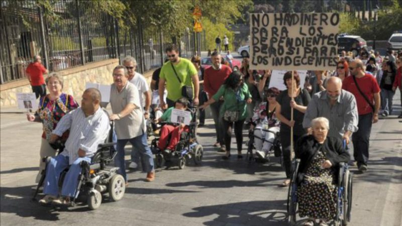 Más de 100 dependientes mueren al día en España sin recibir su prestación