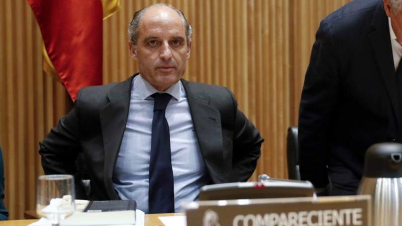 Camps se defiende: 'Yo me dedicaba a ser presidente de la Generalitat'