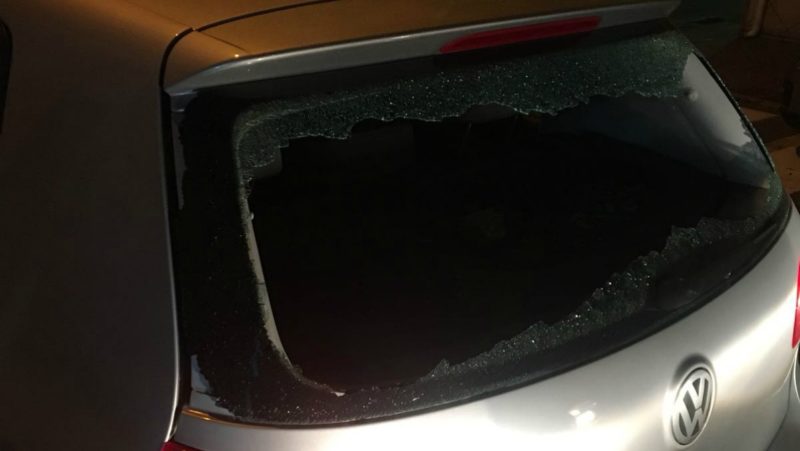 Apedrean el coche de un guardia civil cuando volvía a su casa en La Línea