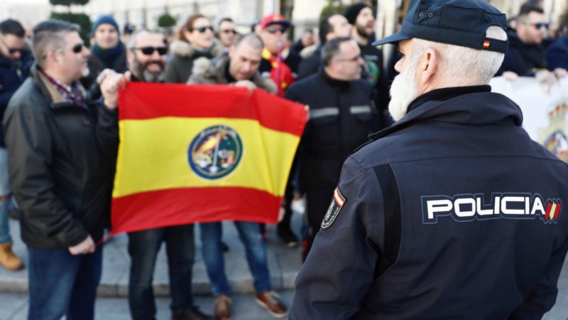 Multitudinaria marcha en Madrid por la equiparación salarial 'real'