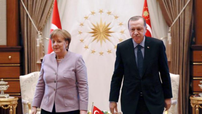 Crisis migratoria: Bruselas propone dar 3.000 millones de euros más a Turquía