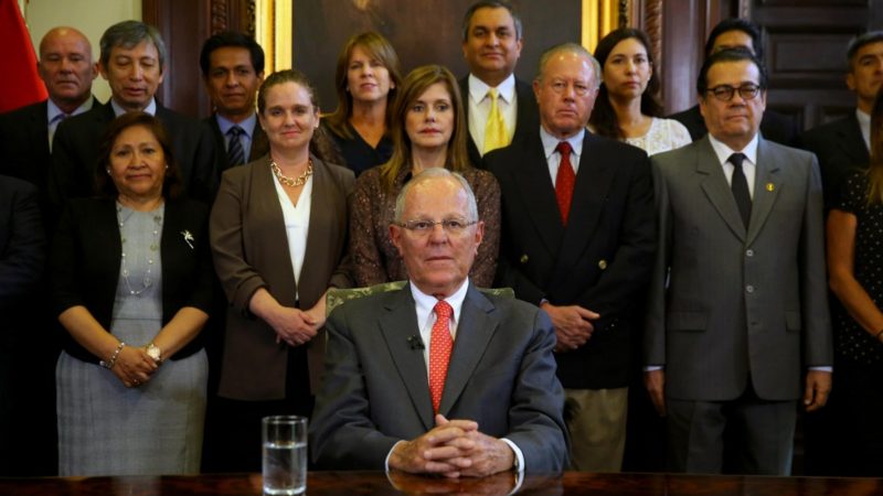 Las políticas del cambio fracasan en Perú: Kuczynski dimite por la corrupción