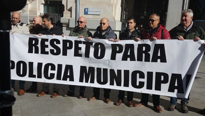 'Abandonados y asfixiados'. Los policías de Madrid se hartan y toman la calle