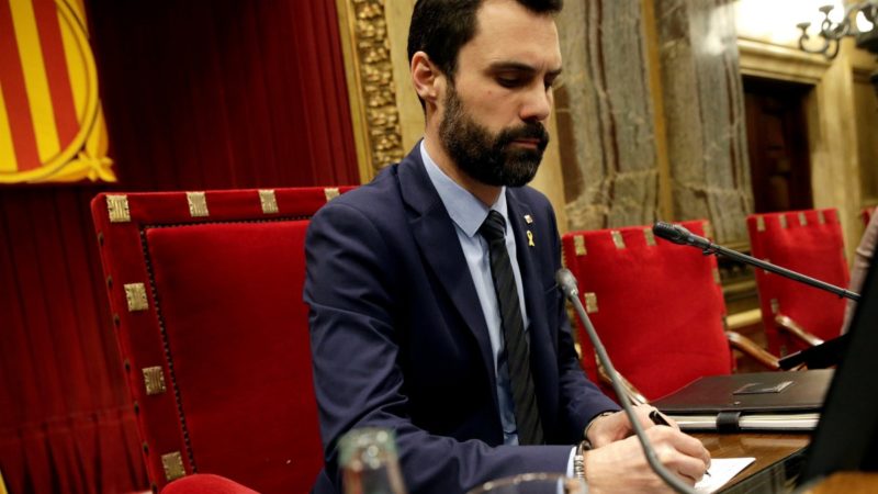 Torrent convoca al pleno para cambiar la ley e investir a Puigdemont