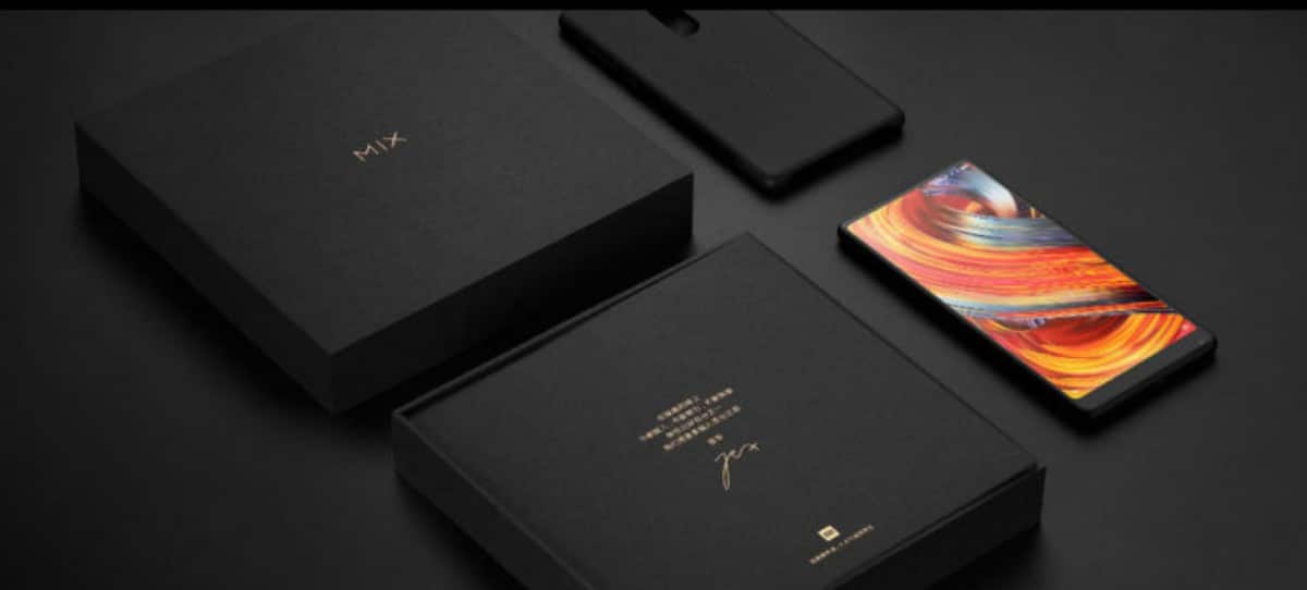 Xiaomi intenta desbancar a Apple con el modelo Mi Mix 2S