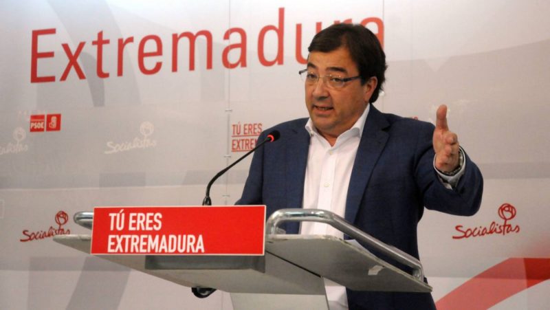 El Parlamento de Extremadura pide la aplicación del 155 en Cataluña con el apoyo del PSOE