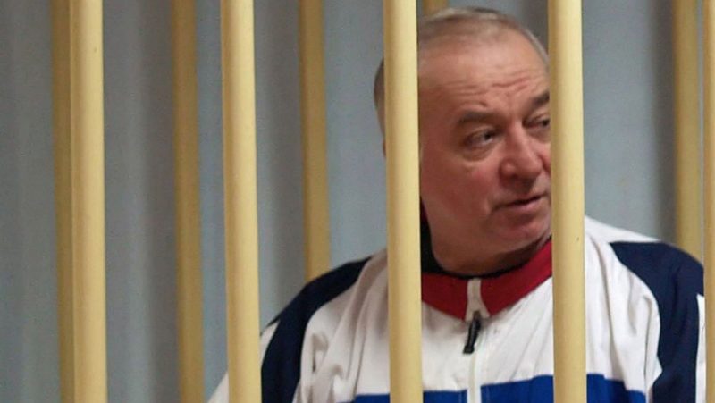 El exespía ruso Sergei Skripal fue envenenado con un "agente nervioso"