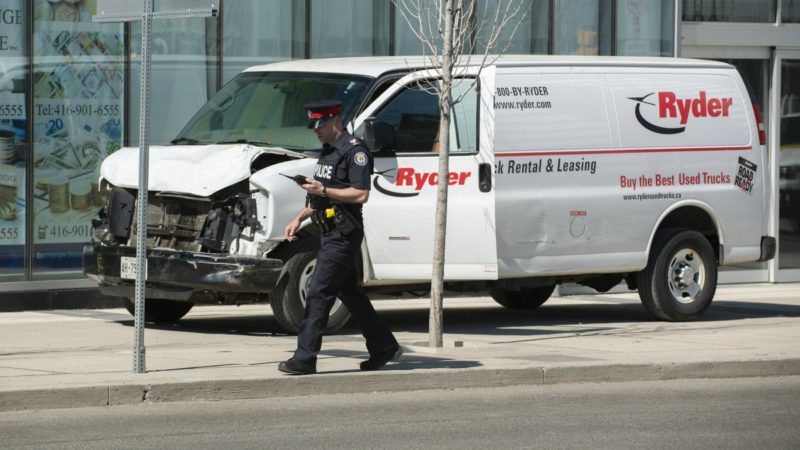 Al menos diez muertos tras ser arrollados con una furgoneta en Toronto