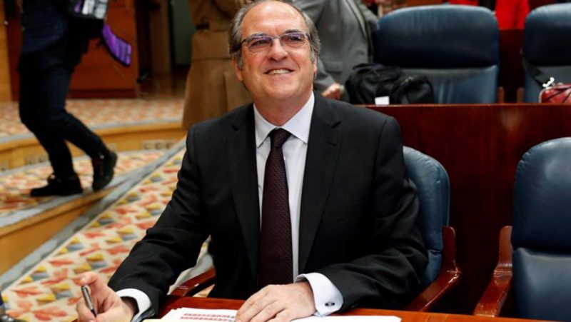 El PSOE registra la moción de censura contra Cifuentes