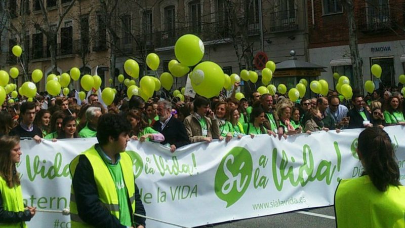 Multitudinaria marcha a favor de la Vida y contra el aborto en Madrid