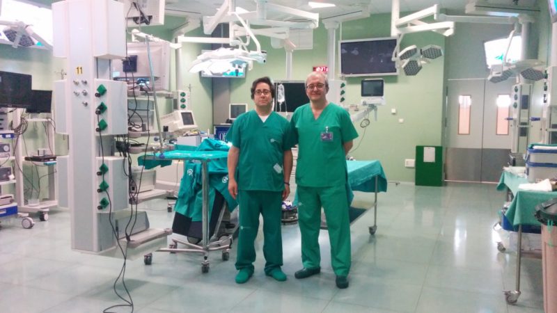 Formación en el Centro de Cirugía de Cáceres con profesorado americano