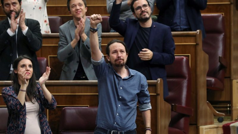 Iglesias vuelve a exigir a Sánchez cargos en su Gobierno si sale la moción