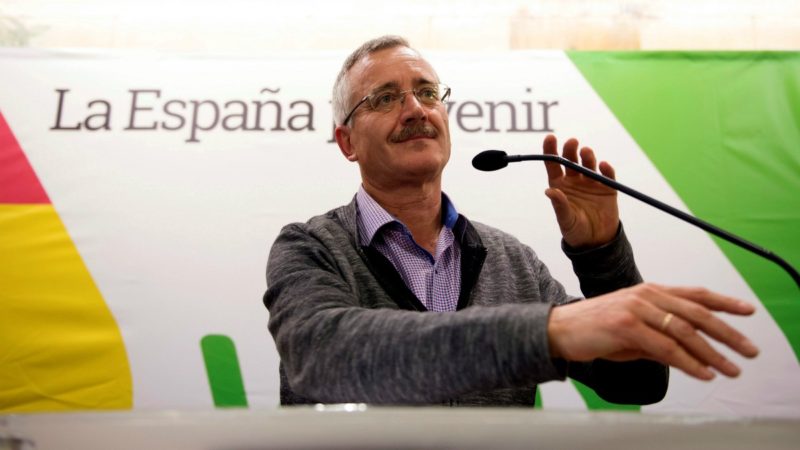Ortega Lara acusa a Zapatero y Rajoy de 'dejar a ETA en las instituciones'