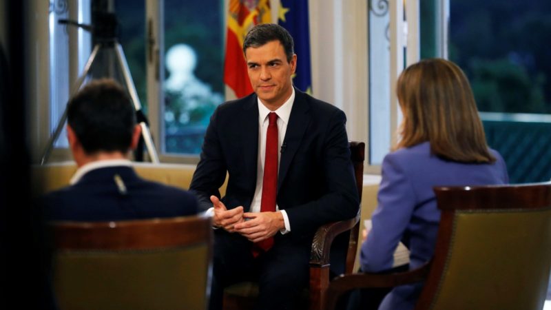 Sánchez y Macron atacan a Visegrado y su rechazo a las políticas migratorias