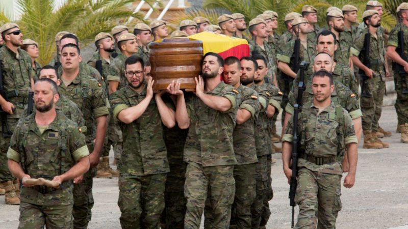 Emotivo homenaje a los dos militares fallecidos en Fuerteventura