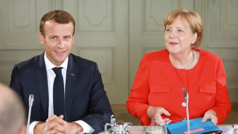 Macron y Merkel ultiman un plan migratorio similar al aplicado por Trump