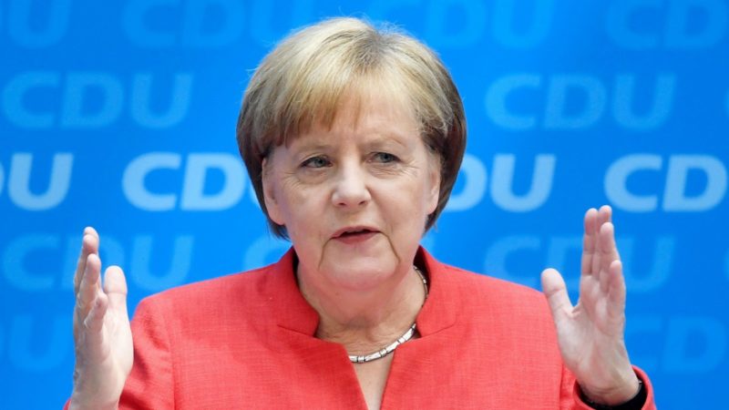 Seehofer, ministro de Merkel: 'No puedo seguir trabajando con esa mujer'