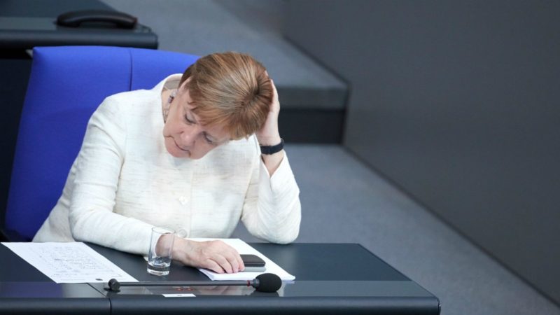 Merkel y Seehofer desactivan la crisis con un acuerdo sobre inmigración