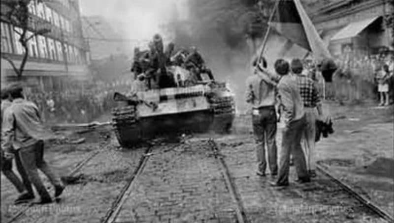 La primavera de Praga: tanques comunistas contra brotes de libertad