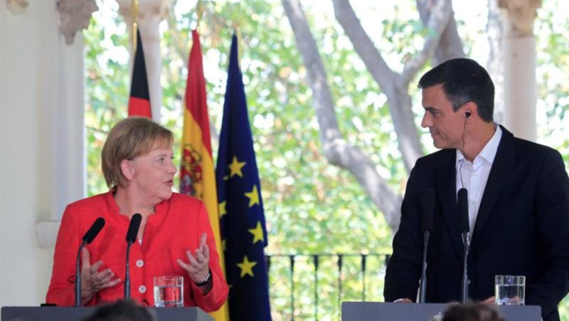 Sánchez y Merkel presumen de acuerdo migratorio en Doñana