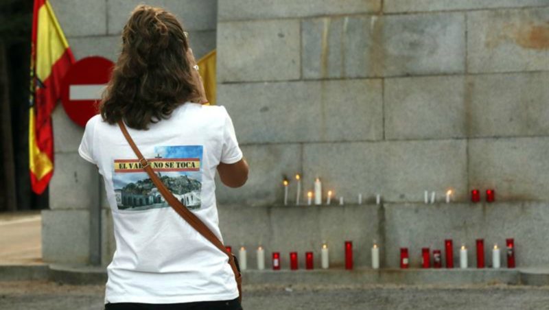 La familia Franco pide amparo ante el Defensor del Pueblo