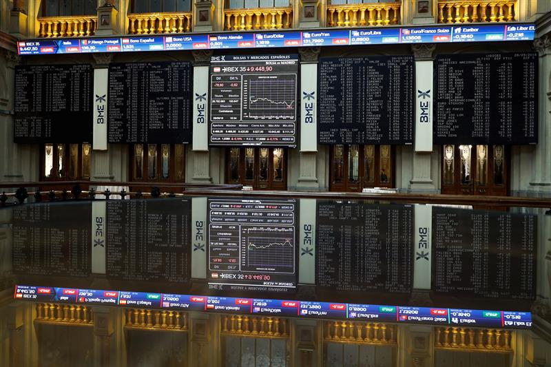 Cautela en la Bolsa española: Baja un 0,30% pendiente del bono de EE.UU.