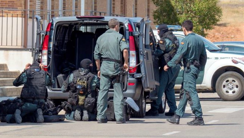 La Guardia Civil desarticula una red de terrorismo yihadista nacida en las cárceles españolas