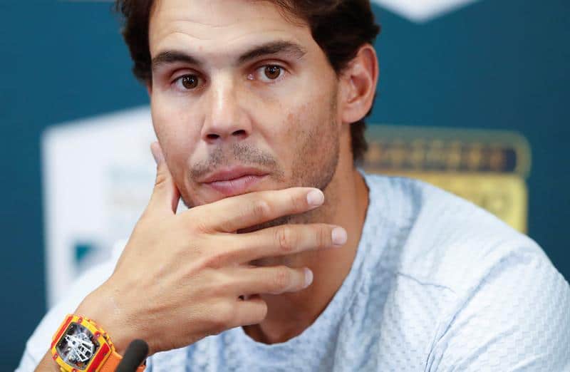 l tenista español Rafael Nadal ofrece una rueda de prensa para anunciar su retirada del Masters 1.000 de París-Bercy que se celebra en París, Francia, hoy, 31 de octubre de 2018. EFE/IAN LANGSDON