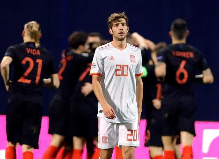 Roberto Sergii de España reacciona hoy, durante un partido del Grupo 4 de la Liga de Naciones UEFA, entre las selecciones nacionales de Croacia y España, en el estadio Maksimir de Zagreb (Croacia). EFE/ Antonio Bat