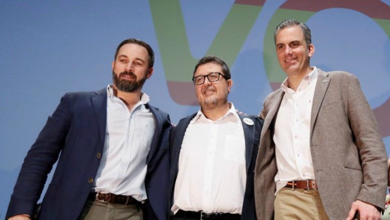 VOX propone al PP una veintena de medidas para sellar un acuerdo en Andalucía