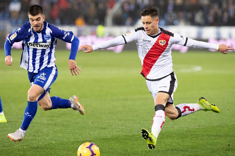 Raúl de Tomás saca al Rayo de los puestos de descenso