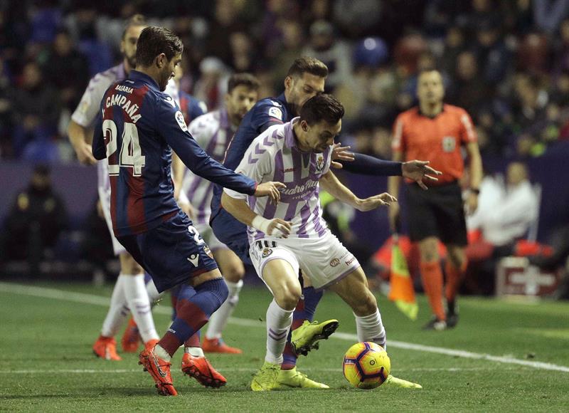 El Levante rompe su mala racha y el Valladolid se asoma al descenso