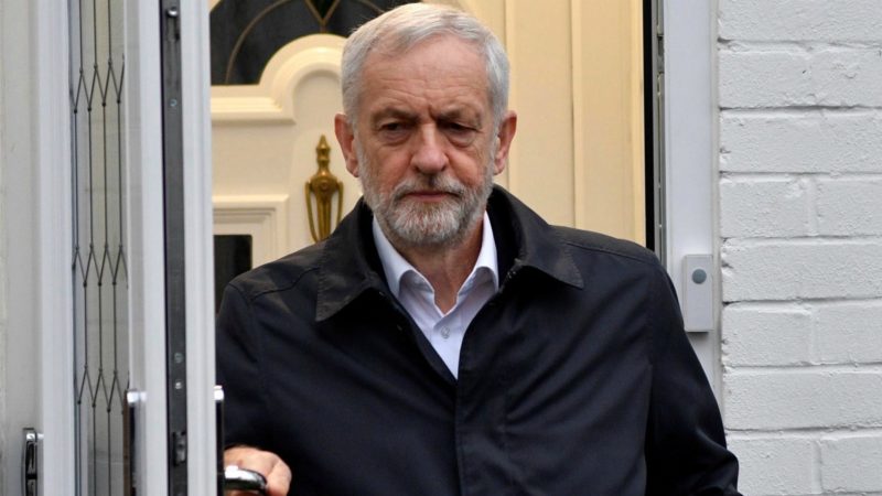 Corbyn presenta una moción de censura contra May
