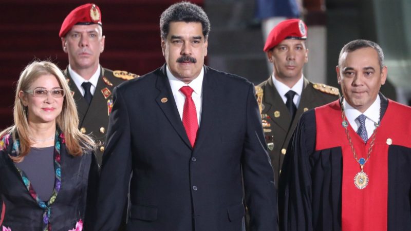 Maduro se atrinchera en el poder hasta 2025