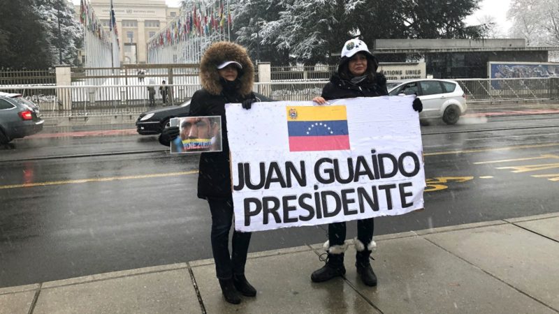 Guaidó jura asumir las competencias del Ejecutivo en Venezuela