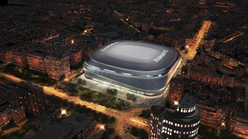 FCC, Ferrovial, Acciona y San José se mantienen en la puja por el Bernabéu