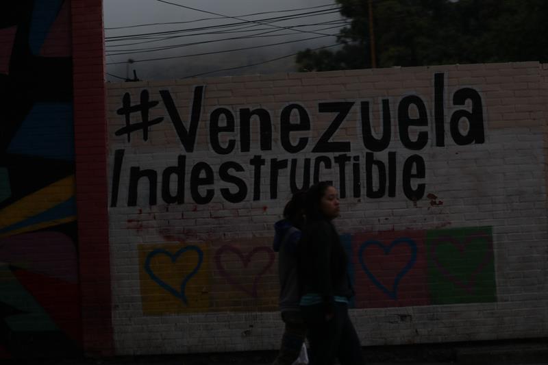 España ofrece ayuda a Venezuela para intentar resolver el apagón más largo de su historia