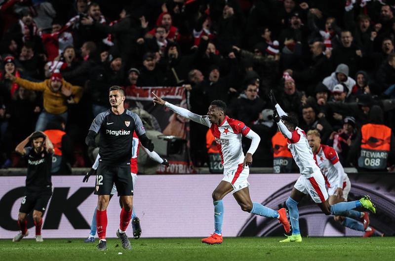 El Sevilla, eliminado en el último minuto de la prórroga