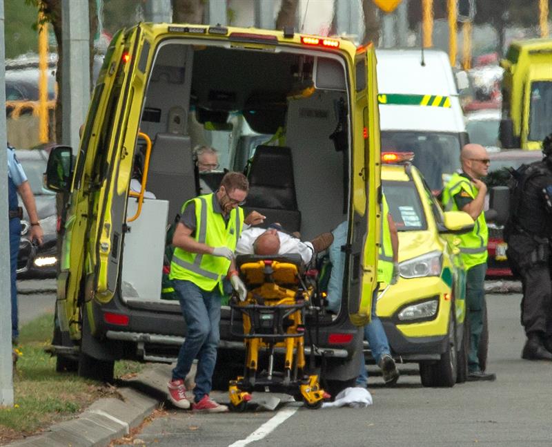 Confirmados 40 muertos y 4 detenciones en el tiroteo de dos mezquitas de Nueva Zelanda