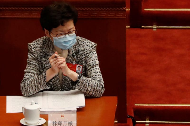 La líder de Hong Kong en el Parlamento chino