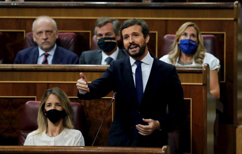 El líder del PP, Pablo Casado, participa en una sesión del pleno del Congreso de los Diputados este miércoles en Madrid.