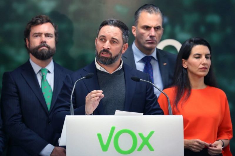 Santiago Abascal valora los resultados electorales junto a Rocío Monasterio, Javier Ortega Smith e Iván Espinosa de los Monteros.