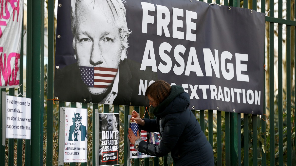 El izquierdista López Obrador se ofrece para acoger a Assange